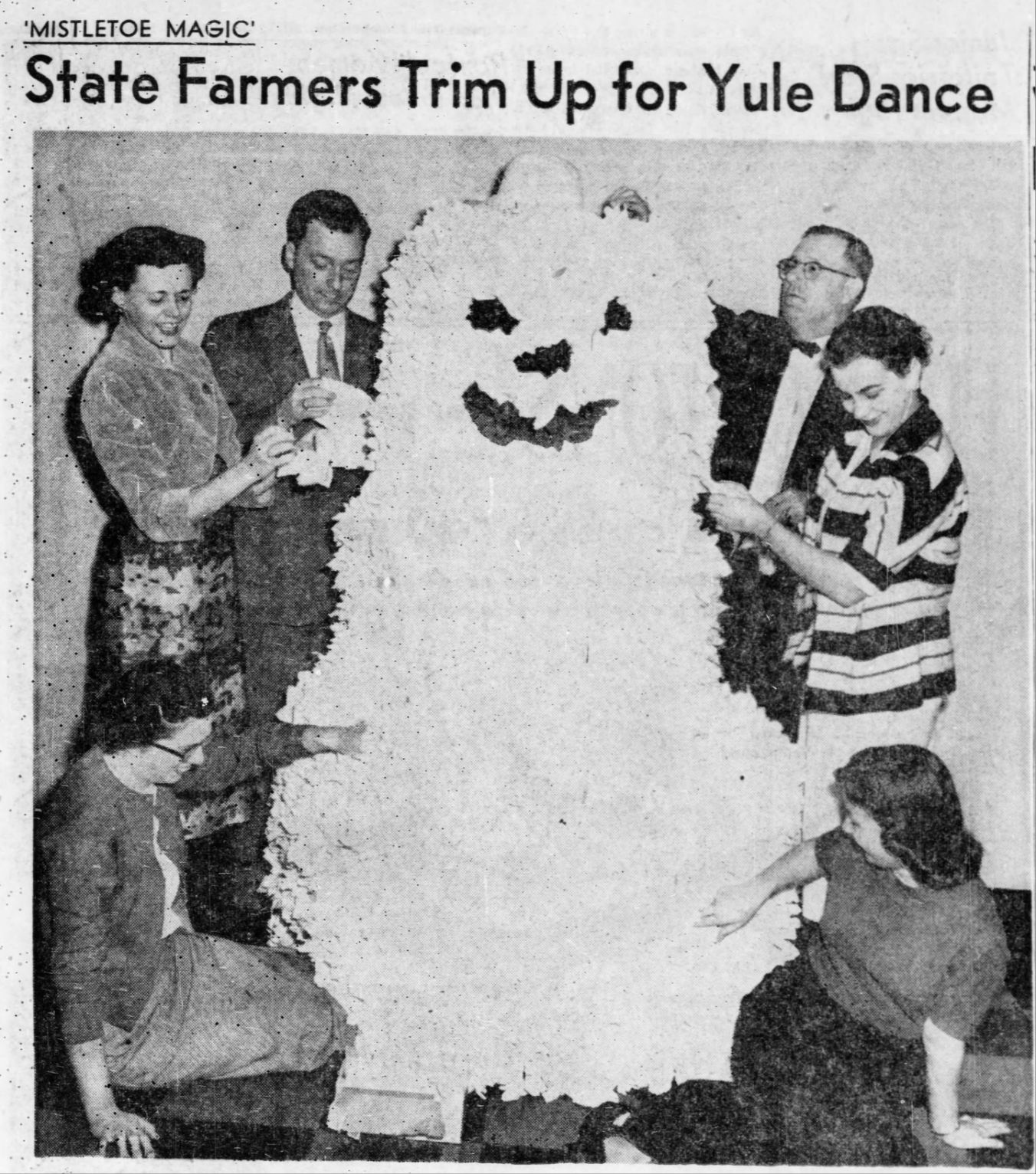 State farmers trim up for Yule Dance